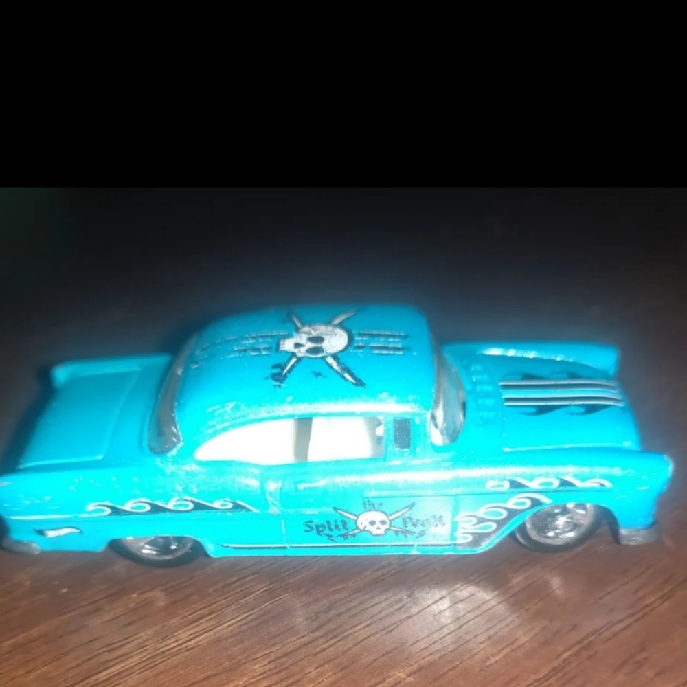 MINT 2006 Hot Wheels '55 Chevy TM GM Skull & Crossbones Custom Black White Blue